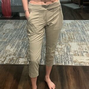 Athleta Women's Beige Capris